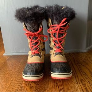 Sorel Joan of Arc Waterproof boots - size 9
